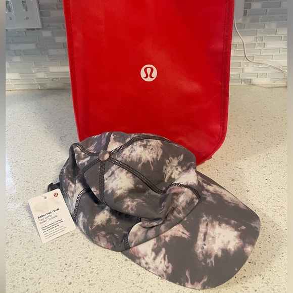 lululemon athletica Accessories - Lululemon Baller Hat *Soft